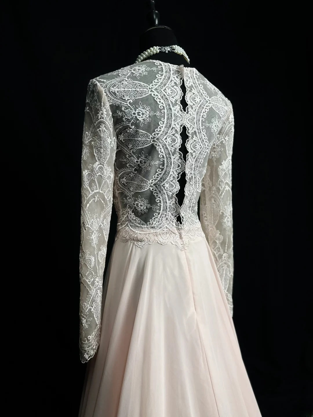 Retro A line V Neckline Pink Chiffon Long Sleeves Date Night Outfits Semi Formal Prom Wedding Guest Dresses RB5949