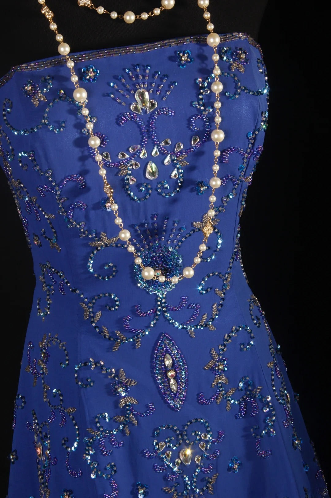Retro-Stil der 70er und 60er Jahre: A-Linien-Kleid, trägerlos, königsblau mit Strasssteinen, Chiffon, ärmellos, langes Ballkleid, Partykleid AS142