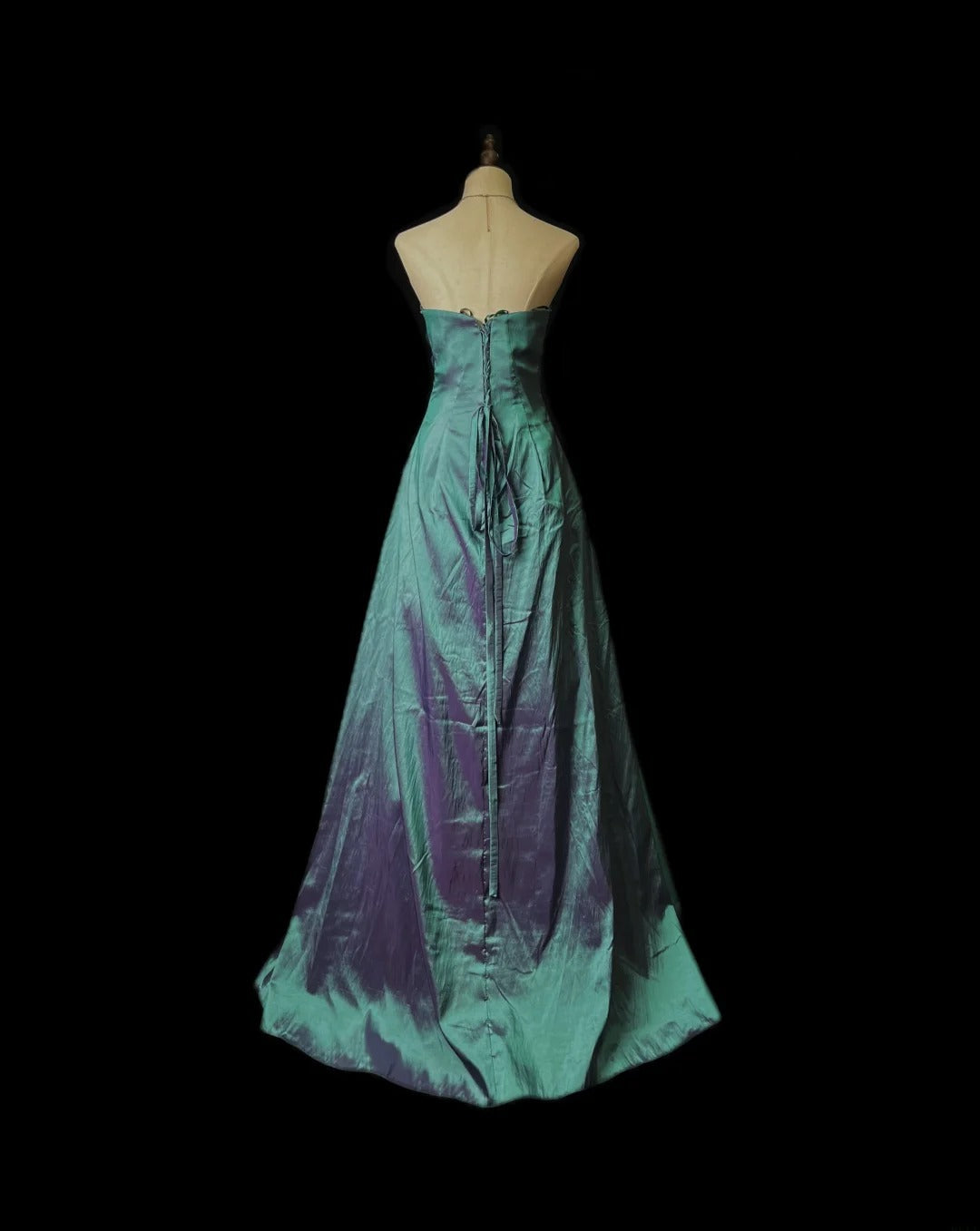 Classy Prom Dresses Ball Gown Strapless Purple With Embroidery Taffeta Long Party Dress Formal Outfits RB5955