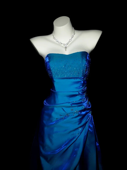 Blaues Abschlussballkleid Ballkleid trägerlos mit Perlenstickerei bodenlang formelles Partykleid RB9943