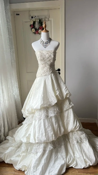 Chic Wedding Dress Mermaid Strapless White Lace With Train Tiered Summer Bridal Gown RC0516