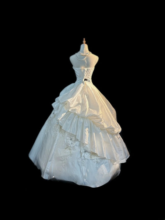 Elegant Classy Ball Gown Strapless White Taffeta With Ruffled Brides Gown Bridal Dress Long Poofy Wedding Dresses RB5804
