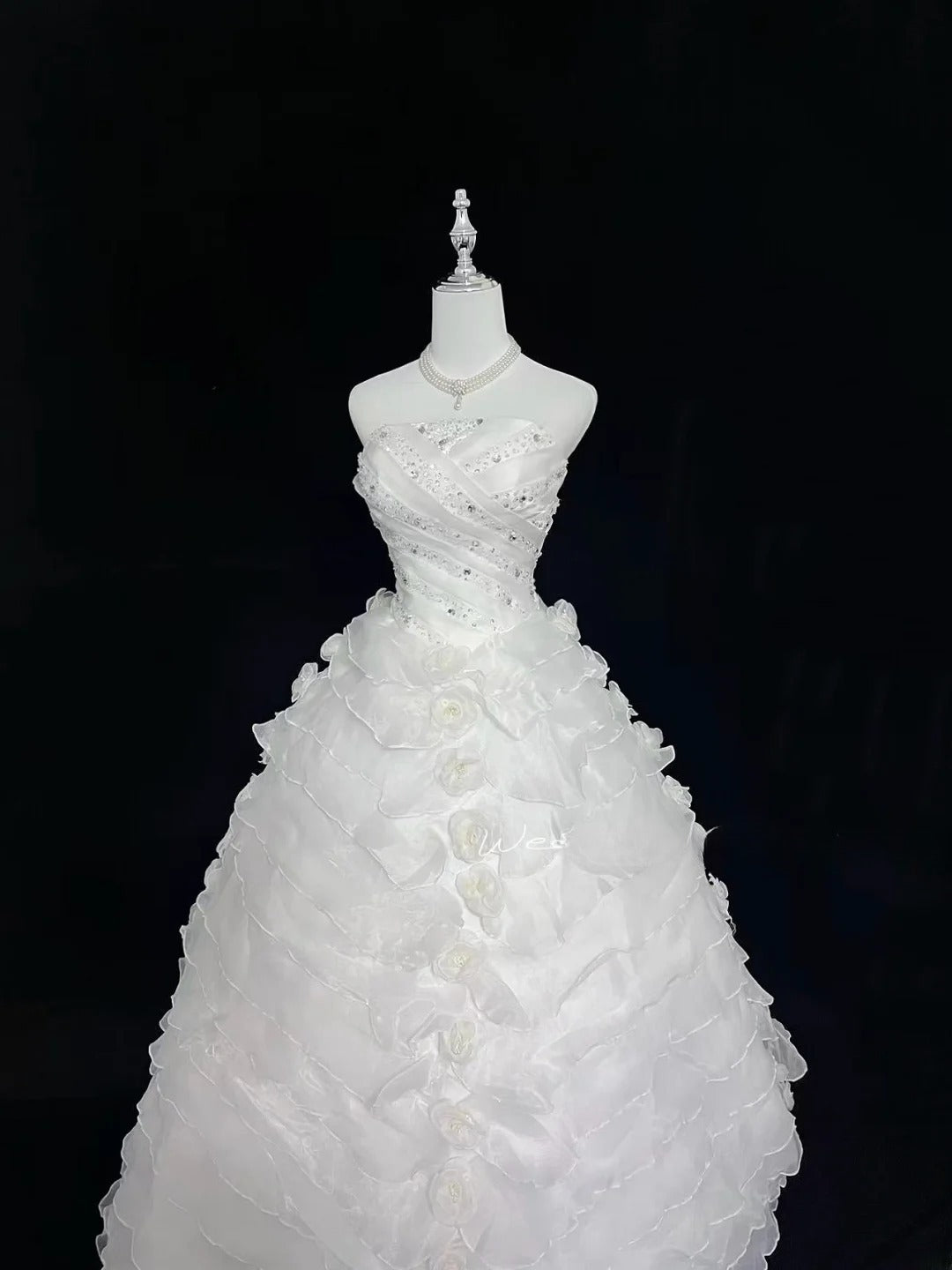 Modest Ball Gown Strapless White With Tiered Layers Beading Long Quince Dress Voluminous Sweet 16 Sweet Sixteen Outfits Vestido de 15 RB7532