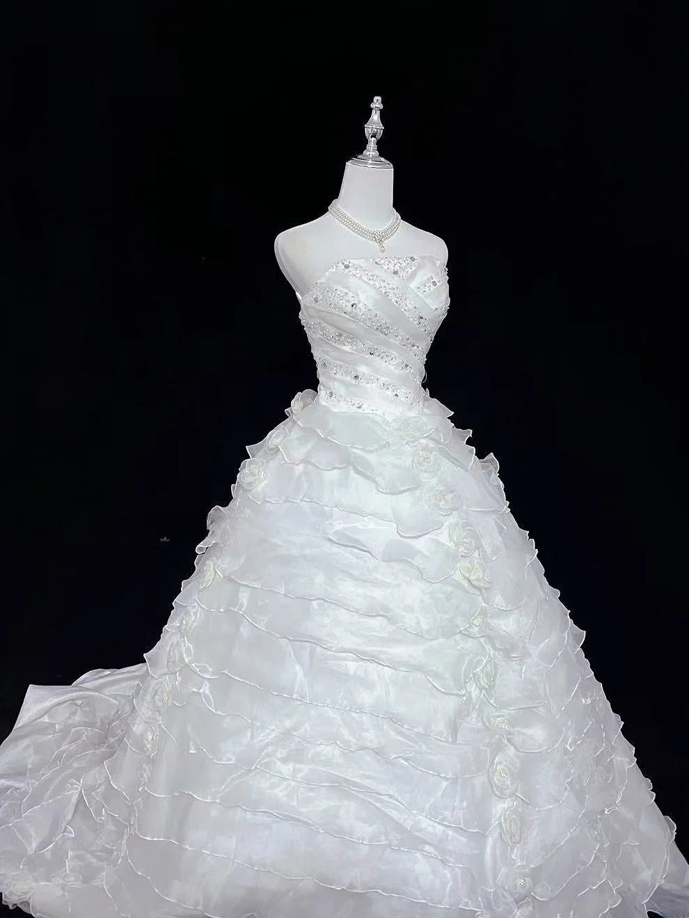 Modest Ball Gown Strapless White With Tiered Layers Beading Long Quince Dress Voluminous Sweet 16 Sweet Sixteen Outfits Vestido de 15 RB7532