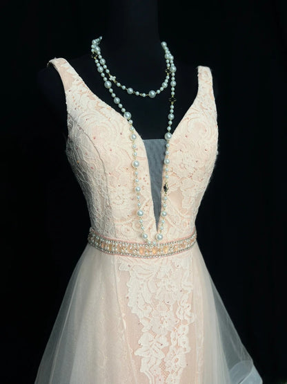 Modest Prom Dresses Mermaid V Neck Champagne Lace With Ruffled Long Formal Outfits RB5961