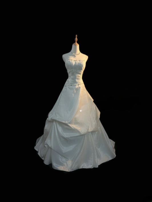 Elegant Classy Ball Gown Strapless White Taffeta With Beads Brides Gown Bridal Dress Long Poofy Wedding Dresses RB5805