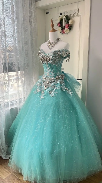 Elegantes langes schulterfreies Ballkleid aus blauem Tüll für die Sweet 16 Party, Geburtstags-Kleider RC0520