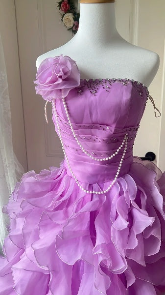 Süßes Quinceanera-Ballkleid für den 15. Geburtstag, trägerlos, Flieder, mit gestuften Lagen, langes Kleid für den 15. Geburtstag RC0521
