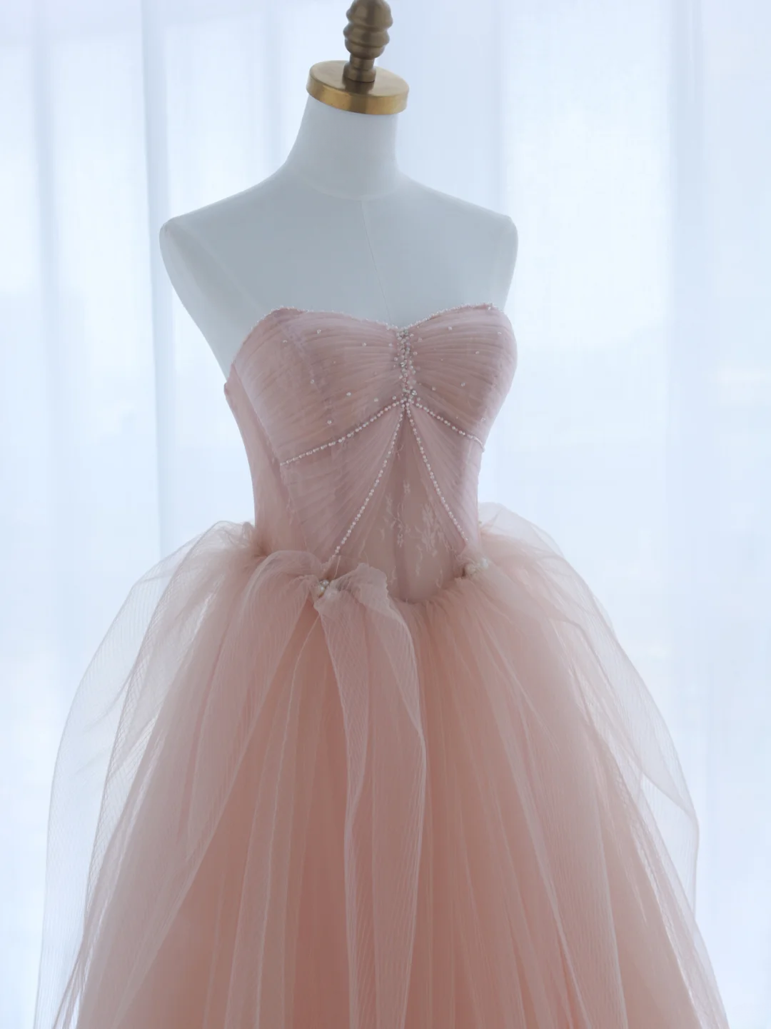 Robe de bal ravissante en tulle rose à décolleté cœur, longue robe de bal, tenue idéale pour un 18e anniversaire, robe de bal AS158