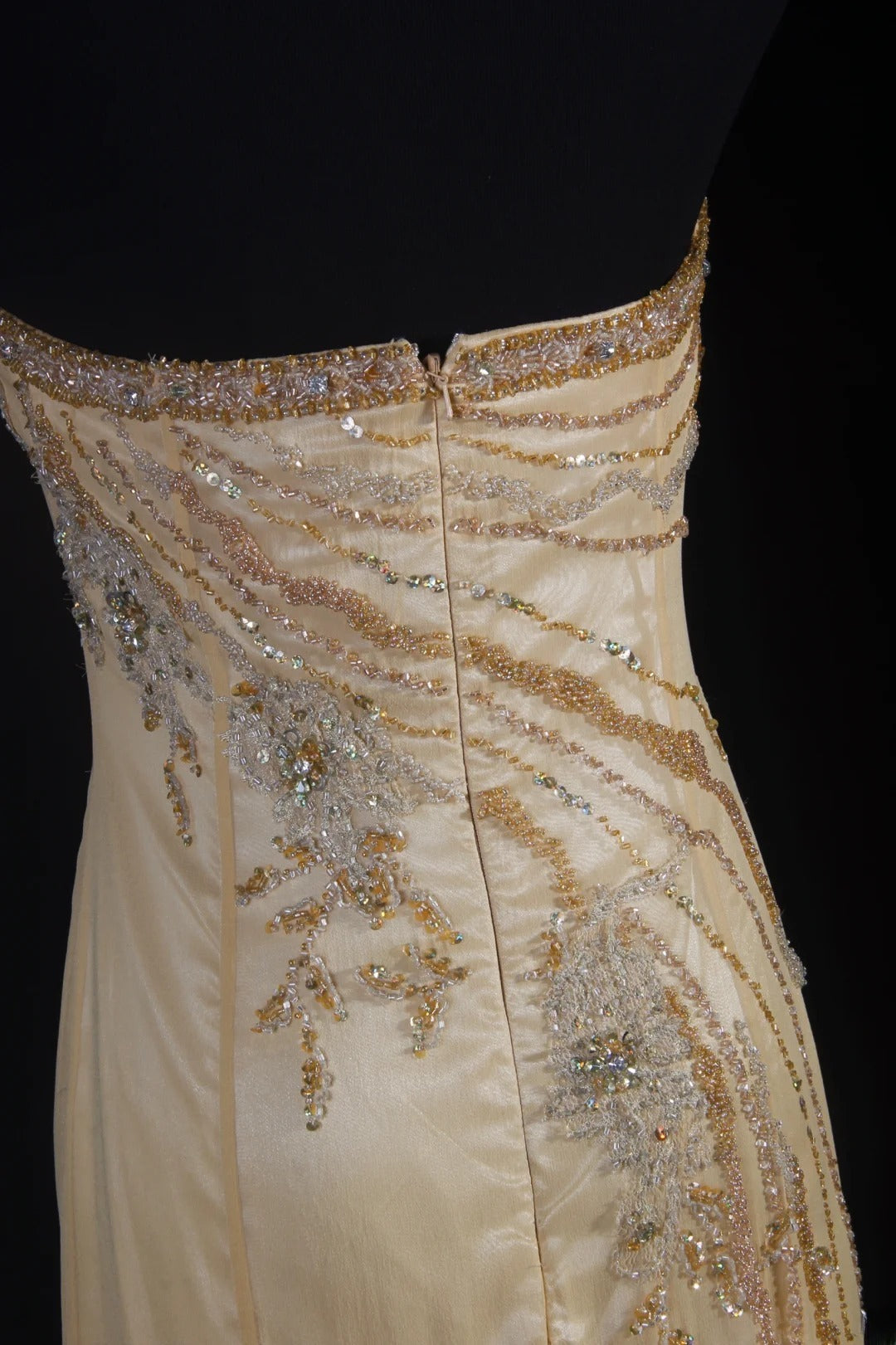 Funkelnde Ballkleider im ästhetischen Meerjungfrauen-Stil mit Neckholder in Champagner mit Perlen – Inspiration für ein beeindruckendes langes, formelles Partykleid für Teenager und Gymnasiasten AS159