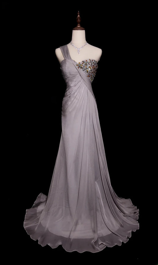 Silbergraues, schulterfreies A-Linien-Abendkleid aus Chiffon mit Perlenverzierung in Bodenlänge RB9951