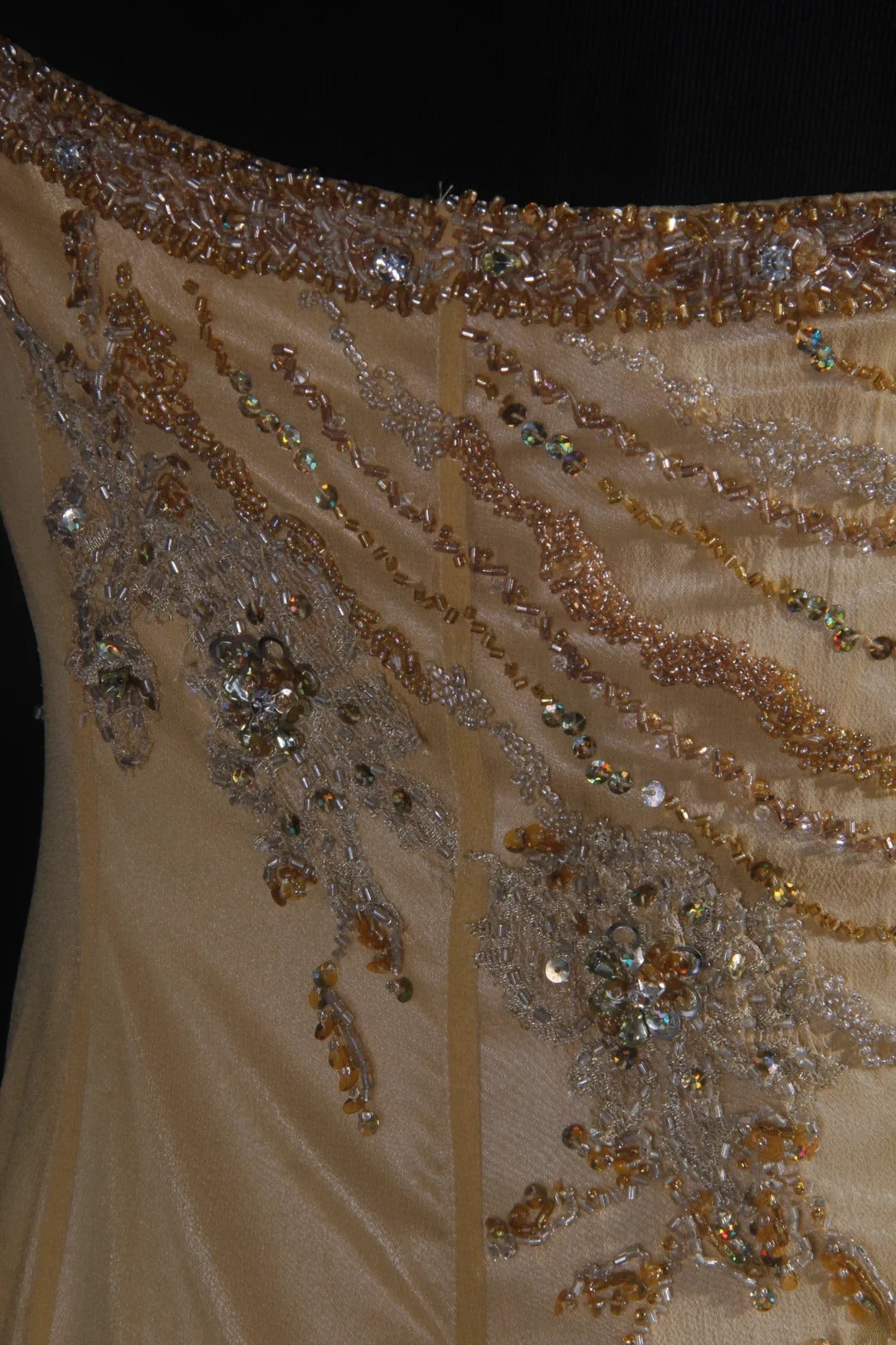 Funkelnde Ballkleider im ästhetischen Meerjungfrauen-Stil mit Neckholder in Champagner mit Perlen – Inspiration für ein beeindruckendes langes, formelles Partykleid für Teenager und Gymnasiasten AS159