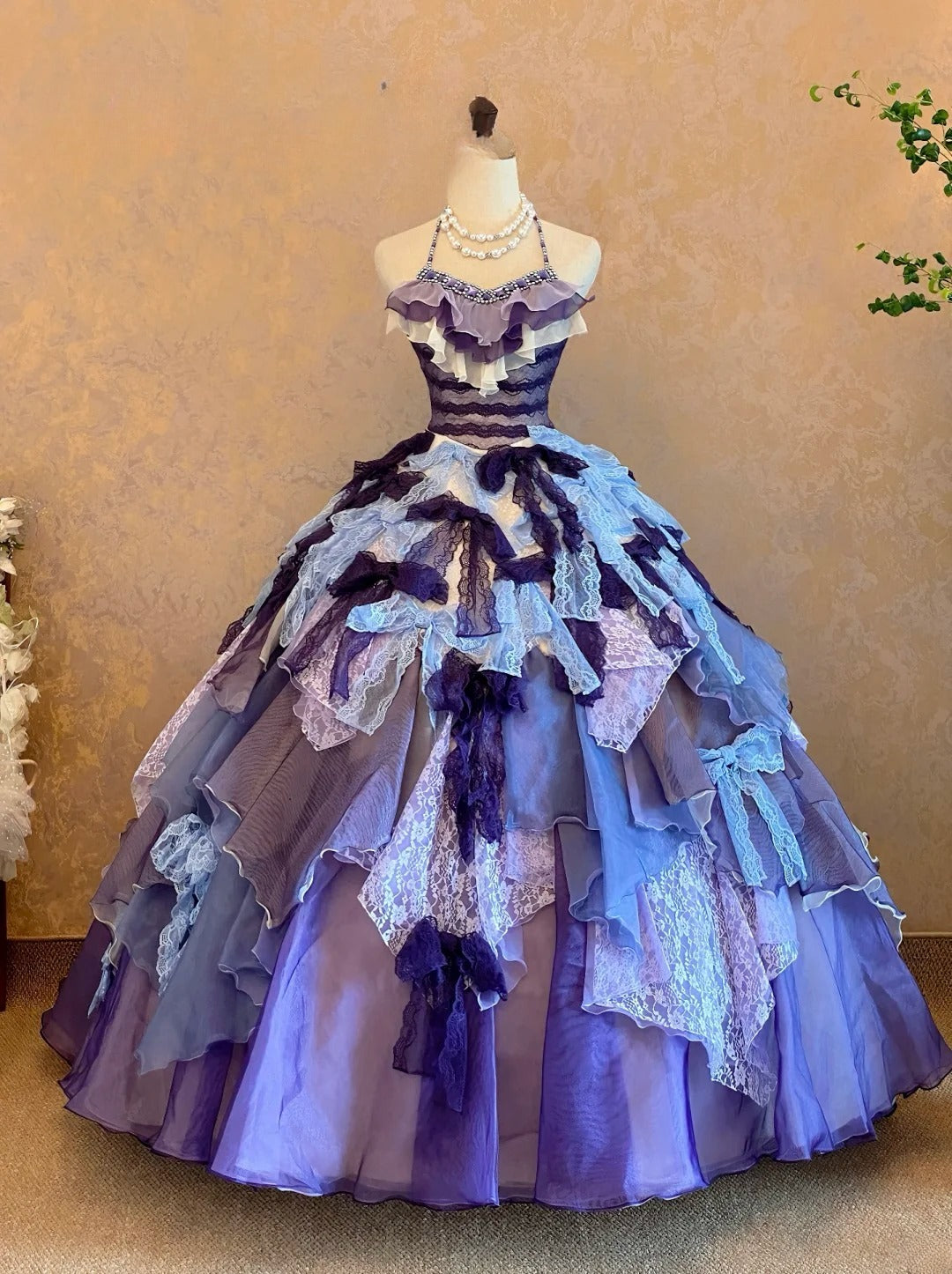 Quinceanera Dress Halter Lace With Layers Tiered Floor Length Ball Gown Sweet 15 15th Birthday Gown RB9108