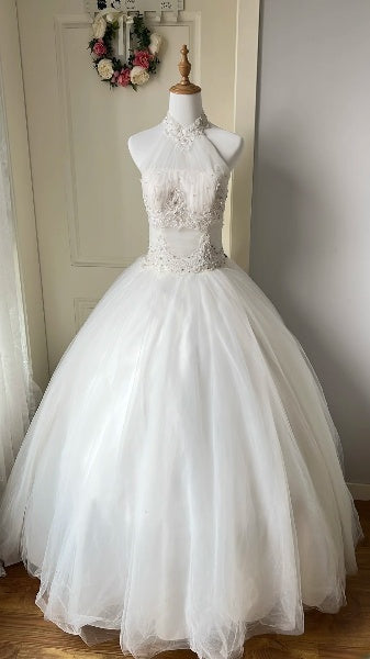 Elegantes weißes langes Tüll-Ballkleid mit Neckholder für Sweet 16, Geburtstagsparty-Kleid RC0525