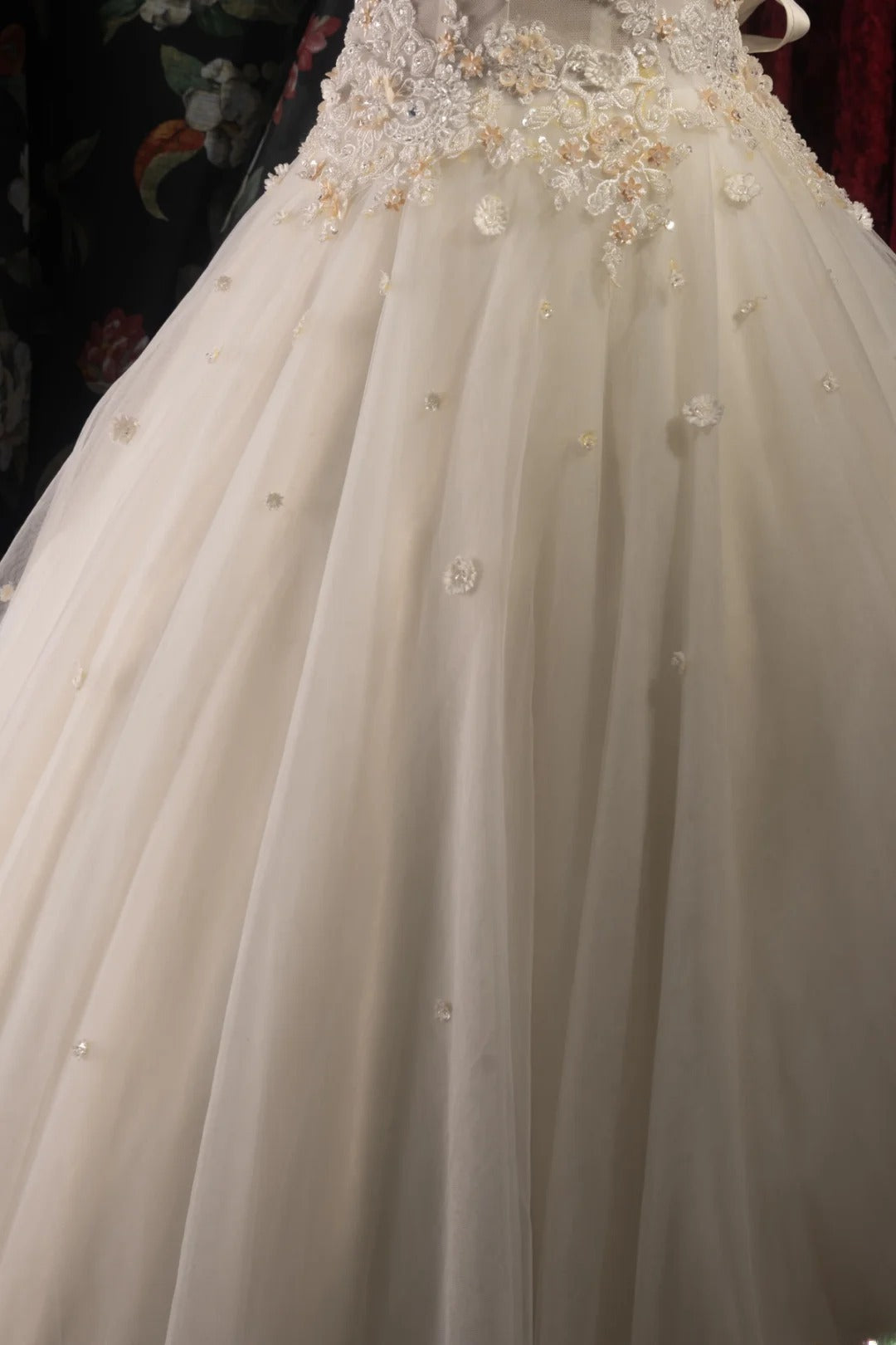 Dreamy Princess Ball Gown Formal Events Scoop Ivory With Beading Quince Dress Quinceanera Dresses Birthday Outfits RB8298