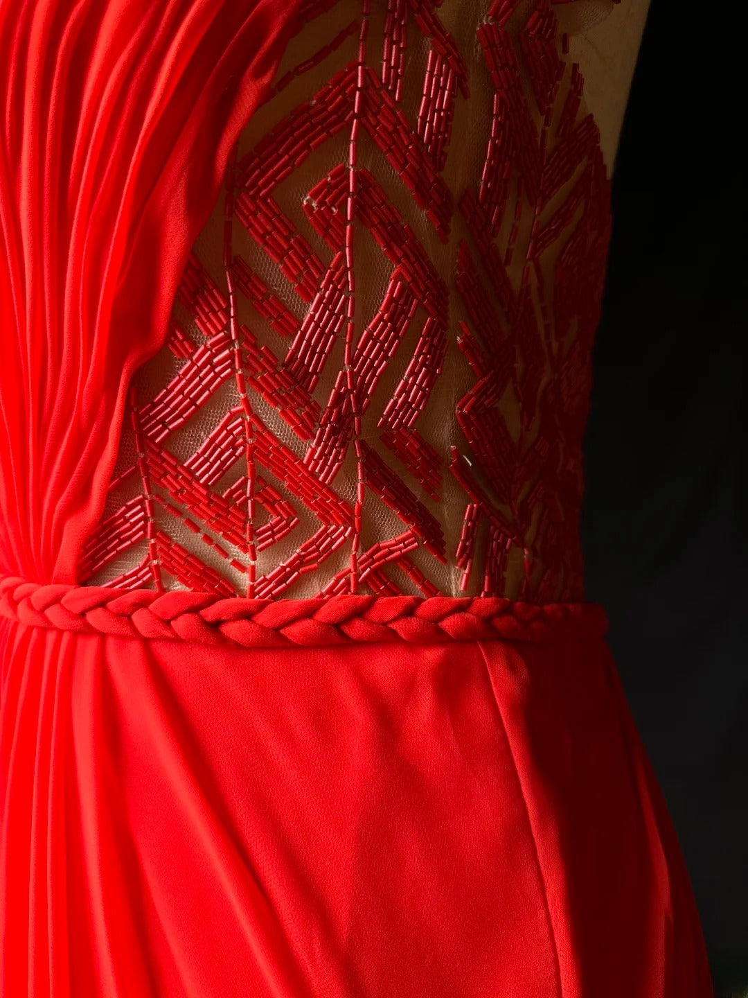 Chic Prom Dresses A line V Neckline Red Chiffon Open Back Sleeveless Long Formal Outfits RB5976