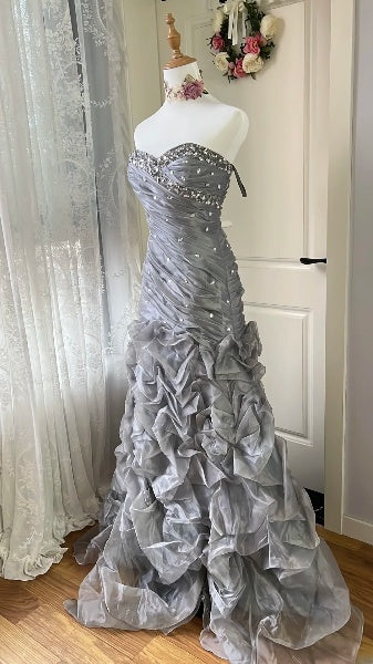 Abiballkleid Meerjungfrau-Schnitt herzförmiger Ausschnitt Grau mit Perlenstickerei langes elegantes Abendkleid für Damen RC0530