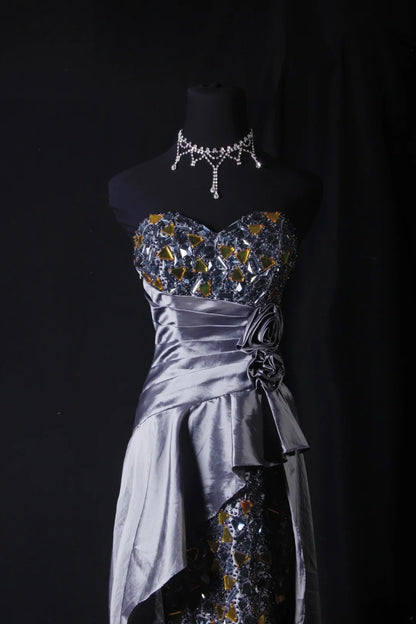Funkelnde Ballkleider, ästhetisches, trägerloses Etuikleid in Grau mit Perlen, inspirierendes, halbformelles Partykleid für Teenager und Gymnasiasten AS168