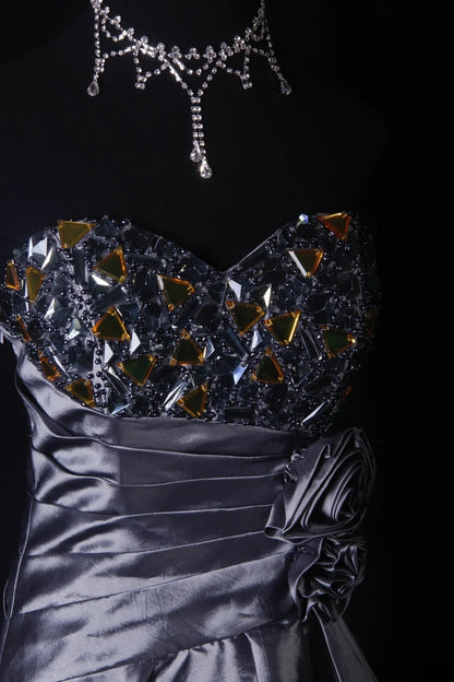 Funkelnde Ballkleider, ästhetisches, trägerloses Etuikleid in Grau mit Perlen, inspirierendes, halbformelles Partykleid für Teenager und Gymnasiasten AS168