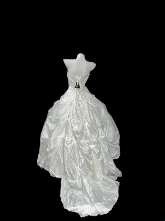 Classy Ball Gown Strapless White Taffeta With Ruffled Brides Gown Bridal Dress Long Poofy Wedding Dresses RB5799