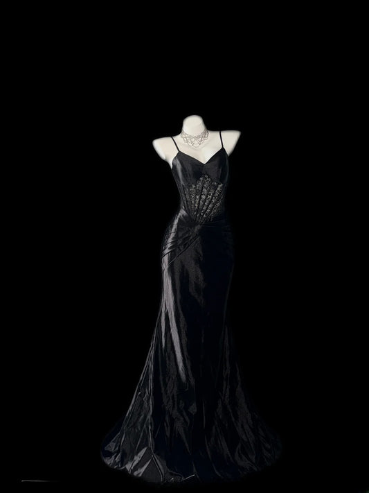 Vintage Abschlussballkleider Meerjungfrau Spaghettiträger Black Tie Kleid Ärmellos Lange Abendgarderobe Formelle Outfits RB3606
