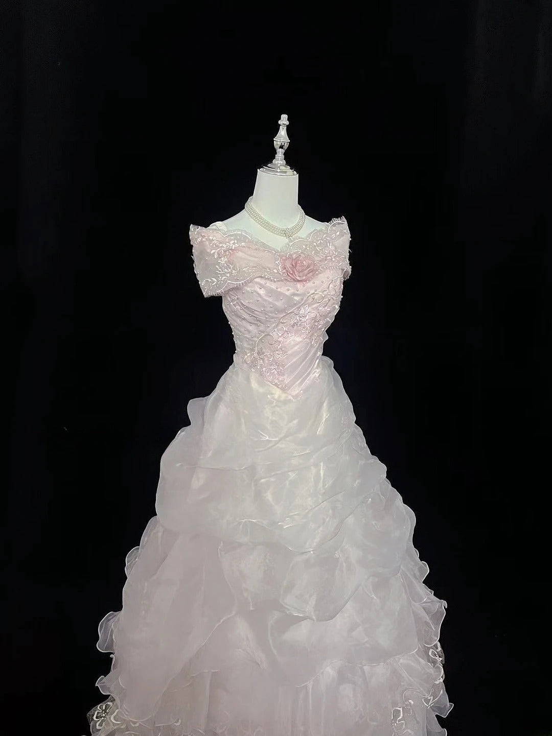 Cute Ball Gown Off The Shoulder Pink Organza With Tiered Layers Long Quince Dress Voluminous Sweet 16 Sweet Sixteen Outfits Vestido de 15 RB7576