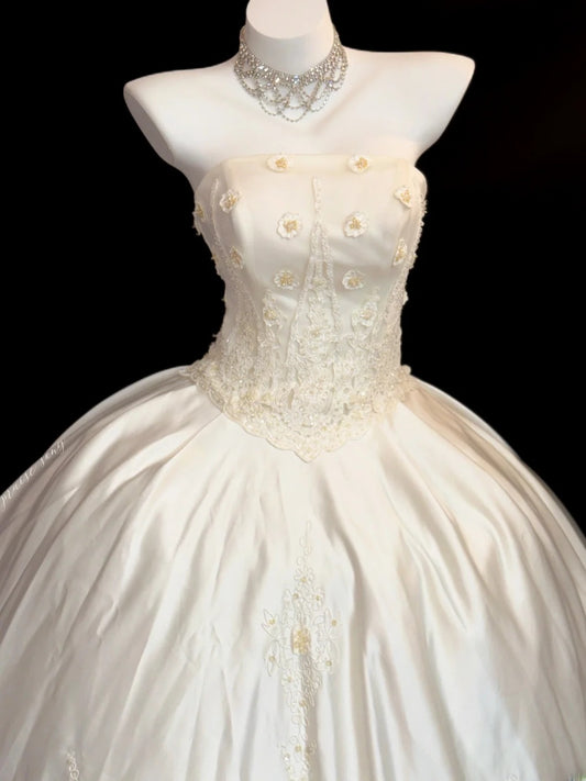 Classy Ball Gown Strapless Ivory With Appliqued Lace Brides Gown Bridal Dress Long Poofy Wedding Dresses RB5798