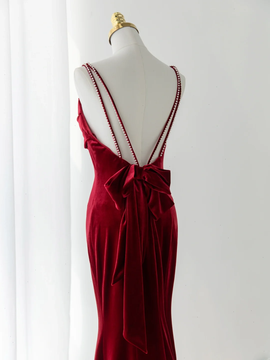 Robe de bal sirène sexy à fines bretelles en velours bordeaux foncé, style tendance pour adolescentes, robe de soirée, robe de bal AB1151