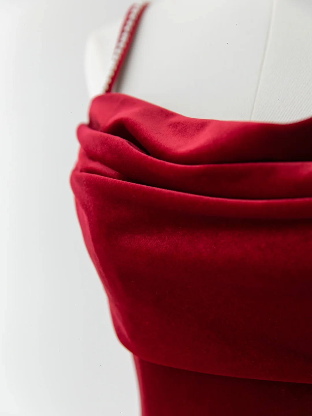 Robe de bal sirène sexy à fines bretelles en velours bordeaux foncé, style tendance pour adolescentes, robe de soirée, robe de bal AB1151