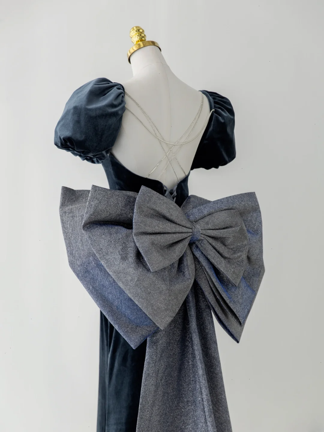 Robe de bal sirène sexy à fines bretelles en velours bleu marine, style tendance pour adolescentes, robe de soirée, robe de bal AS180