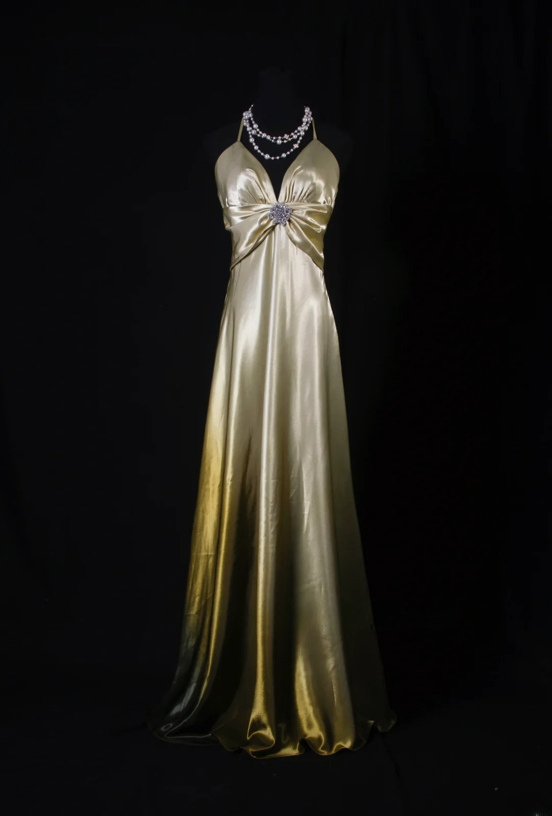 Robe de bal simple et esthétique, coupe trapèze, dos nu, en satin de soie orné de perles. Robe longue semi-formelle élégante pour lycéennes (AS181).