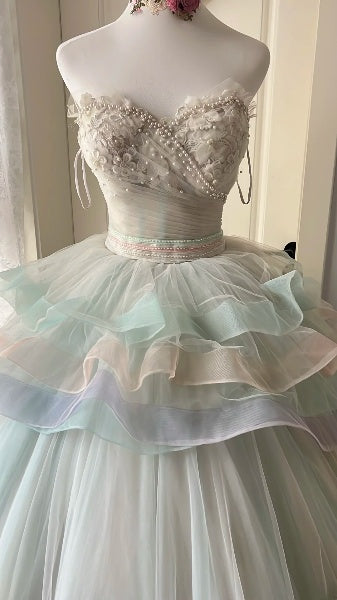 Elegantes Sweet 16 Kleid lang herzförmig Salbeigrün Tüll Perlenstickerei Ballkleid Sweet Sixteen Party Geburtstagskleider RC0545