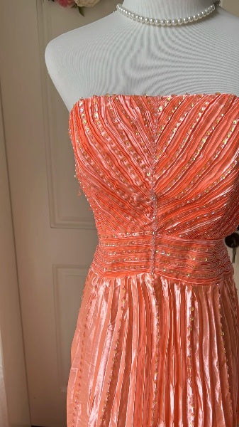 Vintage Prom Dresses Aesthetic 80s Retro A Line Coral Satin Fold Floor Length Evening Outfits RC0546