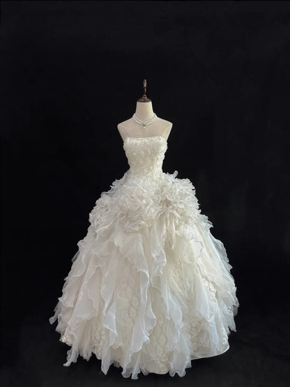 Cute Ball Gown Strapless White With Tiered Layers Long Prom Dress Tulle Sweet 16 Sweet Sixteen Outfits Vestido de 15 RB7587