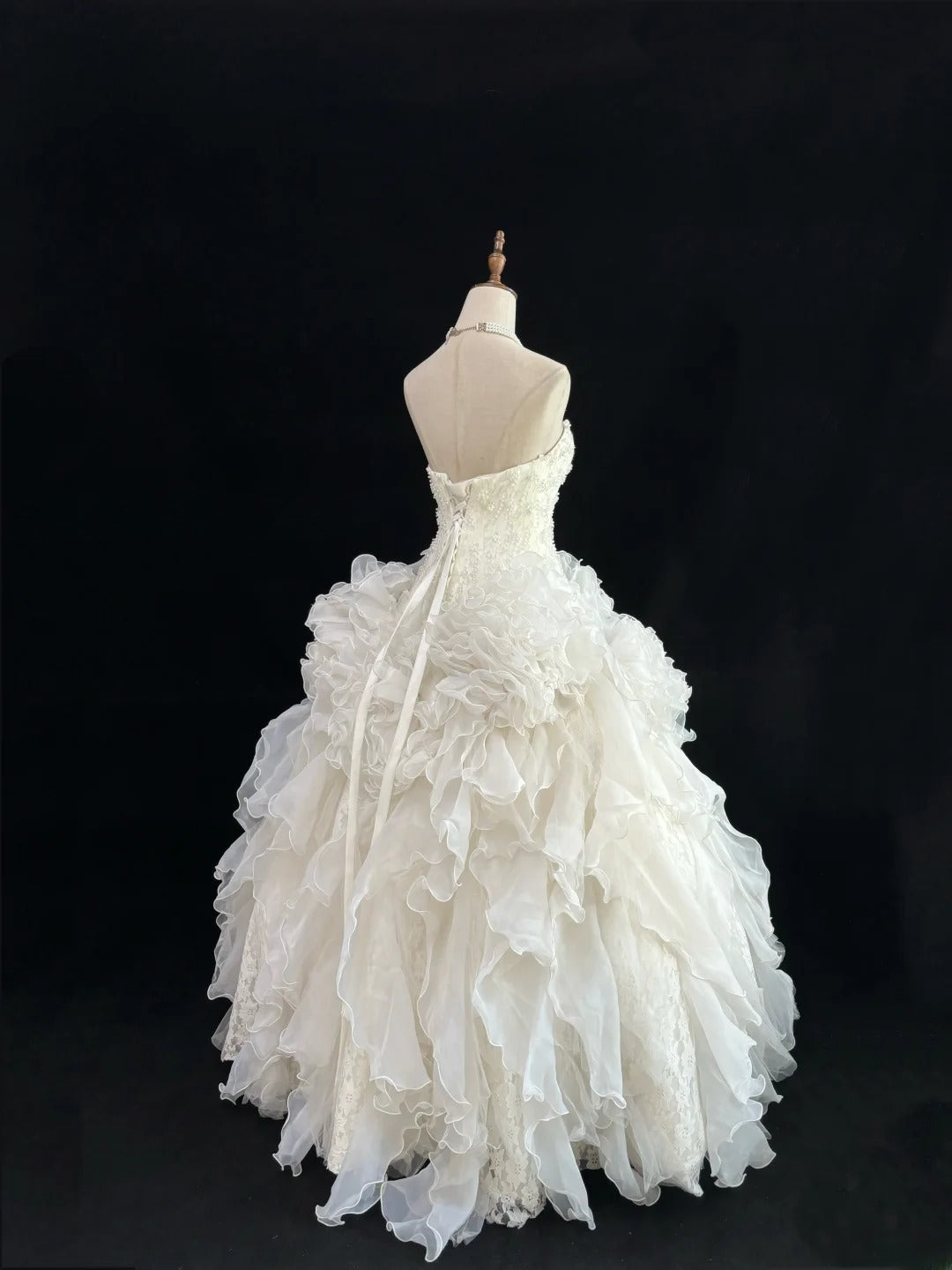 Cute Ball Gown Strapless White With Tiered Layers Long Prom Dress Tulle Sweet 16 Sweet Sixteen Outfits Vestido de 15 RB7587