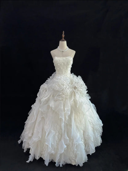 Cute Ball Gown Strapless White With Tiered Layers Long Prom Dress Tulle Sweet 16 Sweet Sixteen Outfits Vestido de 15 RB7587