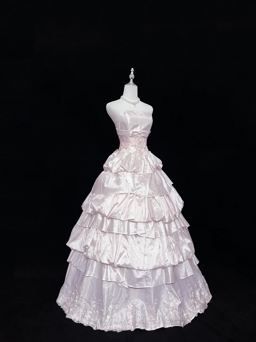 Beautiful Ball Gown Strapless Pink Satin With Appliqued Tiered Prom Dress Formal Outfits Party Dresses RB7588