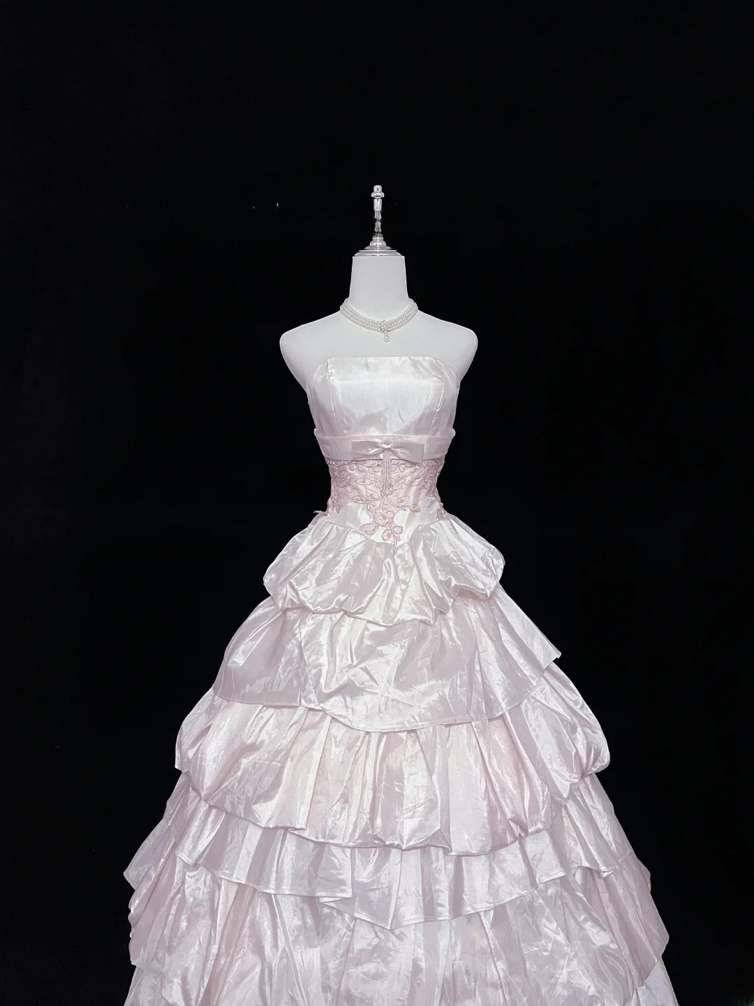 Beautiful Ball Gown Strapless Pink Satin With Appliqued Tiered Prom Dress Formal Outfits Party Dresses RB7588