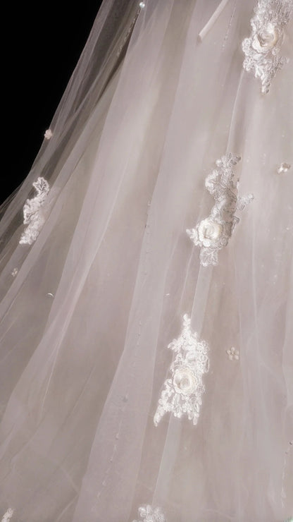 Vintage Wedding Dress Ball Gown Off Shoulder Appliques White With Lace Bridal Gown for Big Day RB9977