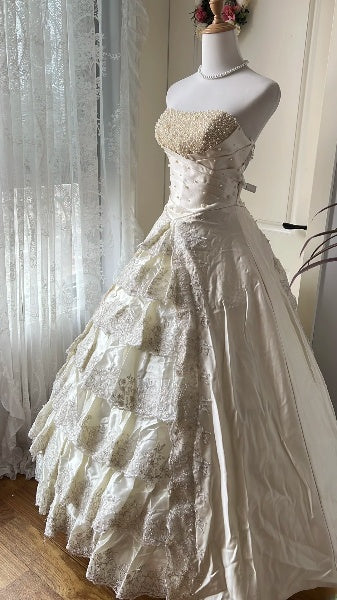 Sweet 15 Quinceanera Dress Ball Gown Strapless Satin With Lace Long 15th Birthday Gown RC0558