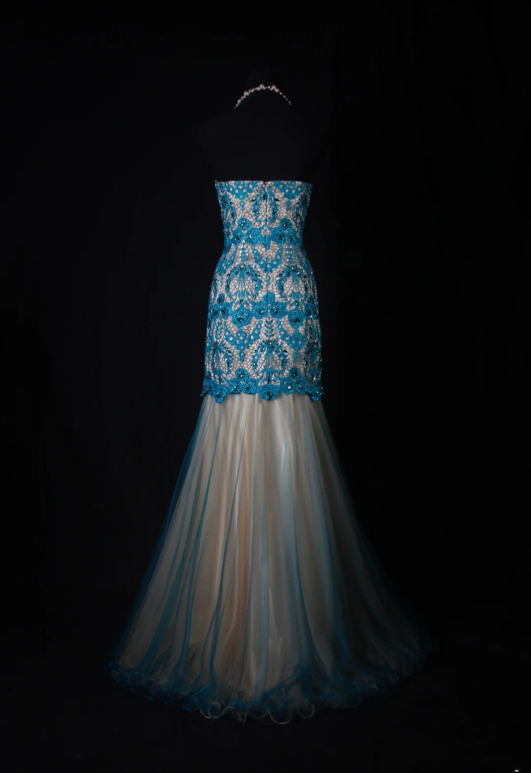 Robe de soirée sirène vintage années 50 en dentelle et tulle bleu ornée de perles, longue et élégante, style années 50, AS201