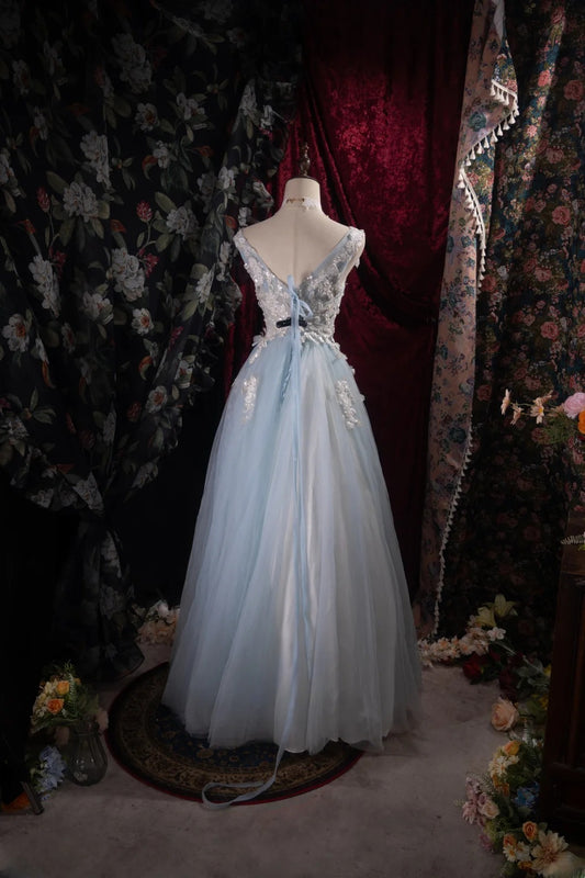Modest A line V Neck Light Blue Tulle With Appliqued School Dances Prom Dresses 8th Grade Formal Outfits Evening Gown RB8475