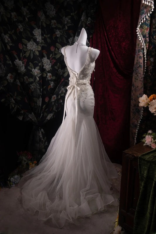 Atemberaubendes Meerjungfrau-Brautkleid im Stil der 2000er, V-Ausschnitt, Weiß, mit appliziertem Korsett, rückenfrei, figurbetont, lang, für Herbst/Winter, Hochzeitskleid RB8477