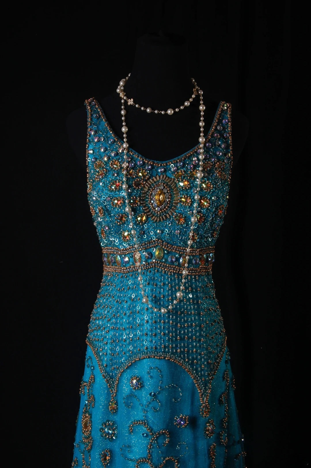 Robe de bal élégante années 1950, coupe trapèze, tulle orné de perles dorées, robe de soirée longue bleue AS205