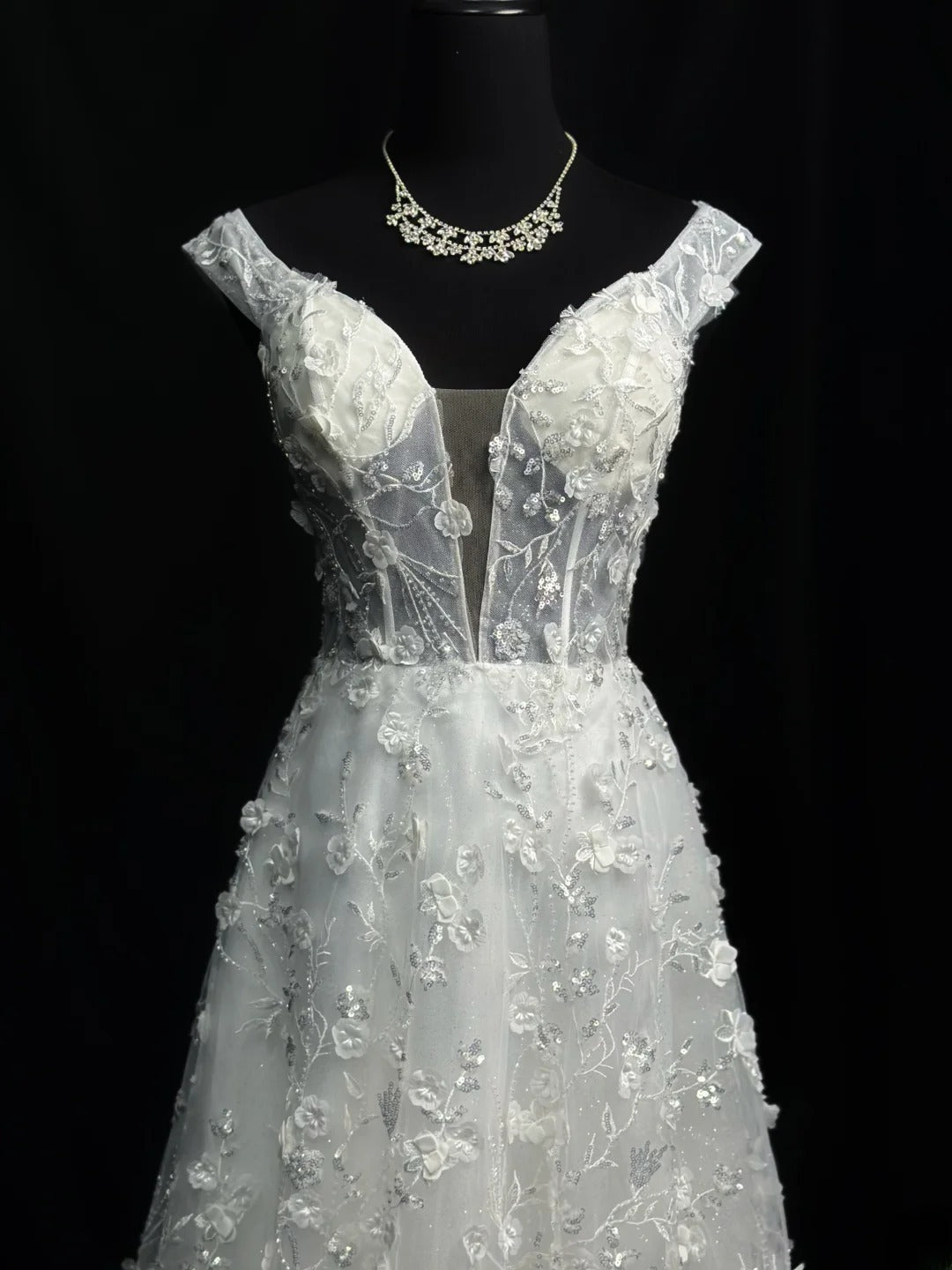 Beautiful Prom Dresses A line Off The Shoulder White With Beads Flowers Long Formal Outfits RB6009