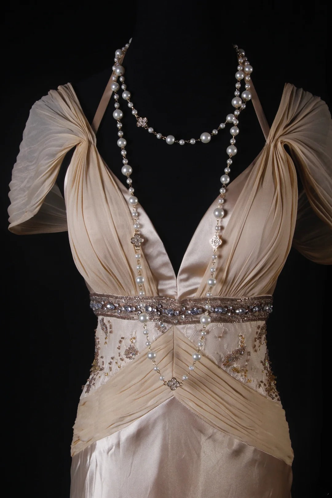Robe de bal élégante années 1950, coupe trapèze, col en V, mousseline champagne ornée de perles, robe de soirée longue vintage AS210