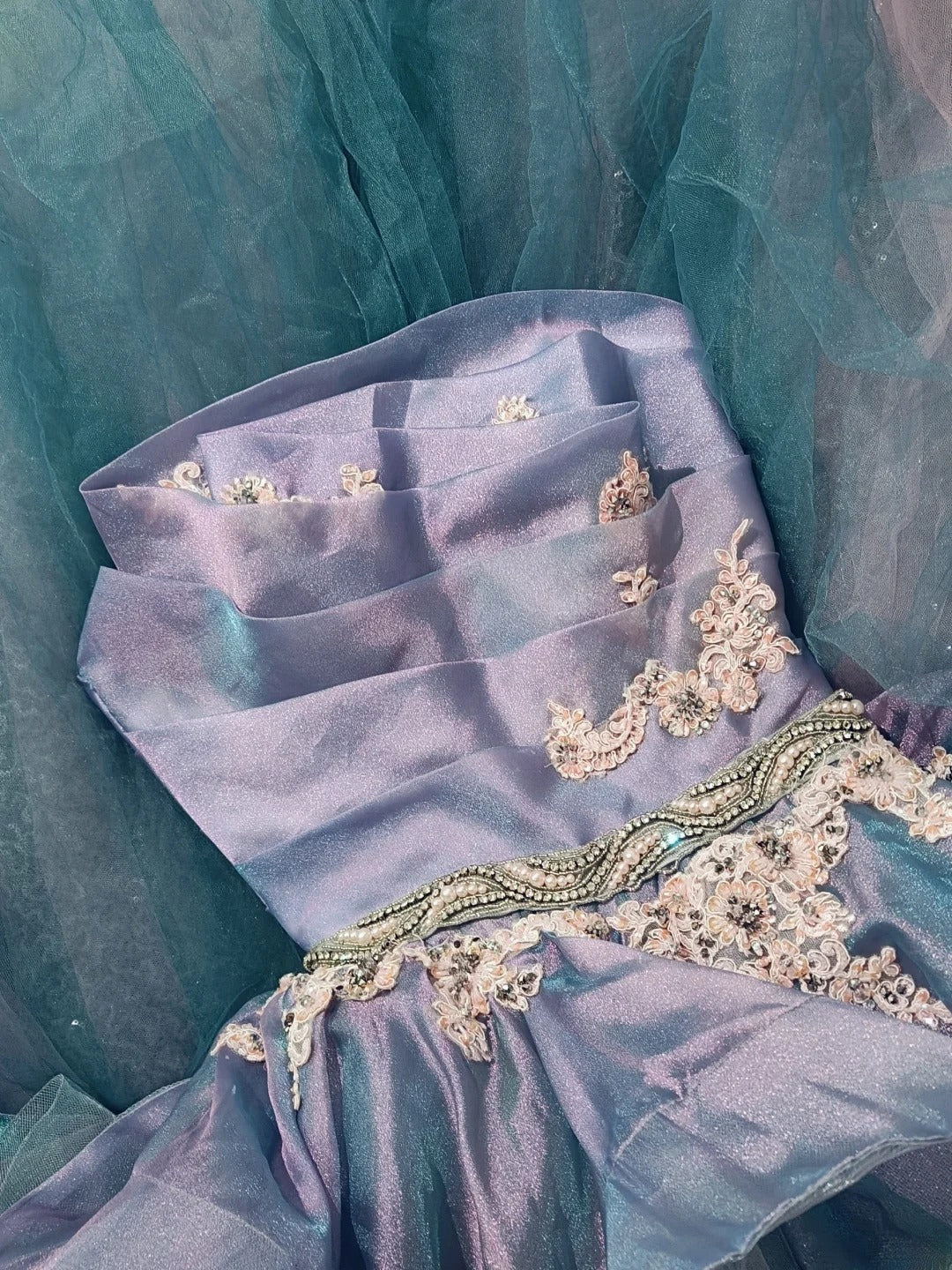 Ball Gown Strapless Lilac Satin Long Quinceanera Dresses With Lace For Sweet 15 15 Anos Celebration Birthday Formal Gown RB8860
