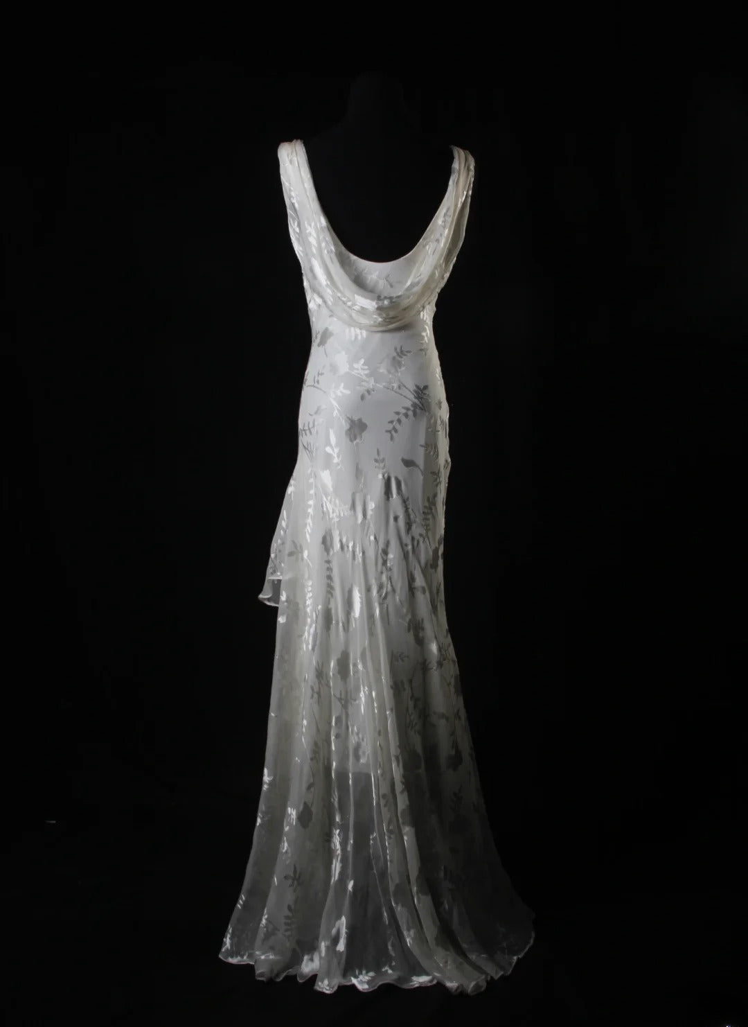 Robe de bal élégante années 1950, style sirène, col bénitier, en mousseline gris argenté ornée de perles, robe de soirée longue vintage AS213