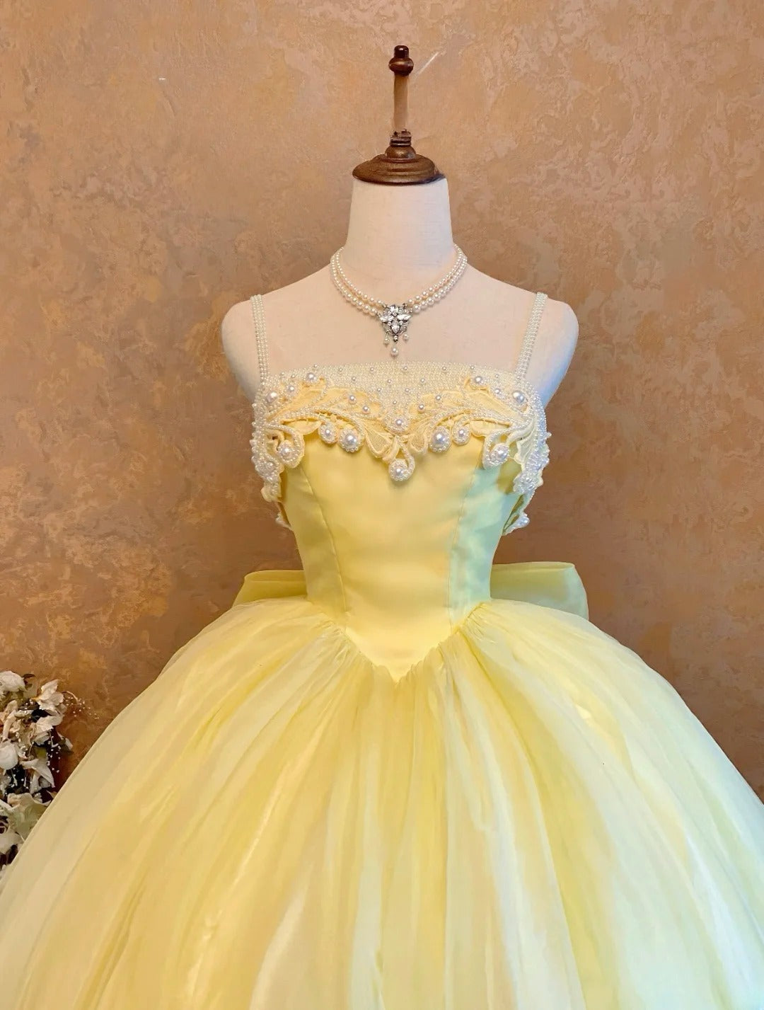Quinceanera Dress Yellow Spaghetti Straps With Bow Pearls With Train Ball Gown Sweet 15 15th Birthday Gown RB9140
