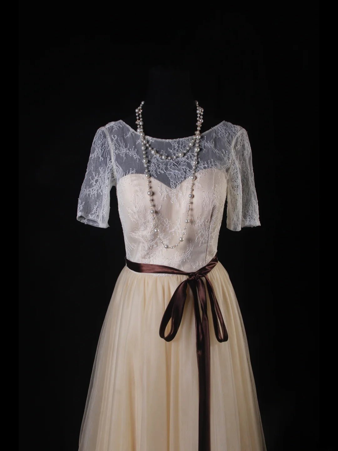 Simple A Line Scoop Neck With Half Sleeves Tulle Lace Bridesmaid Dresses AS216